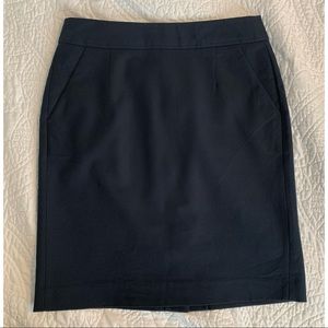 Banana Republic Navy Blue Pencil Skirt in Size 4
